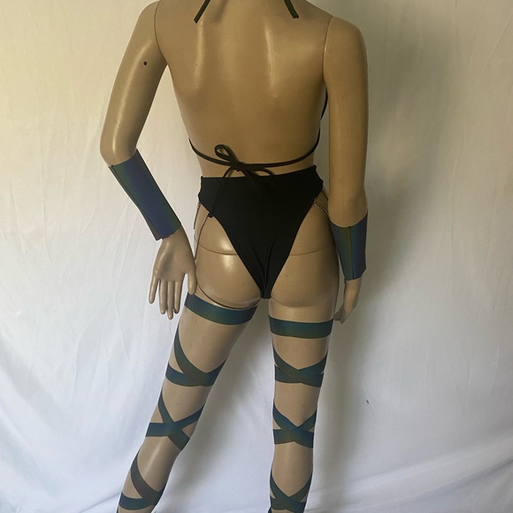 Two piece set - Picture 7 of 9